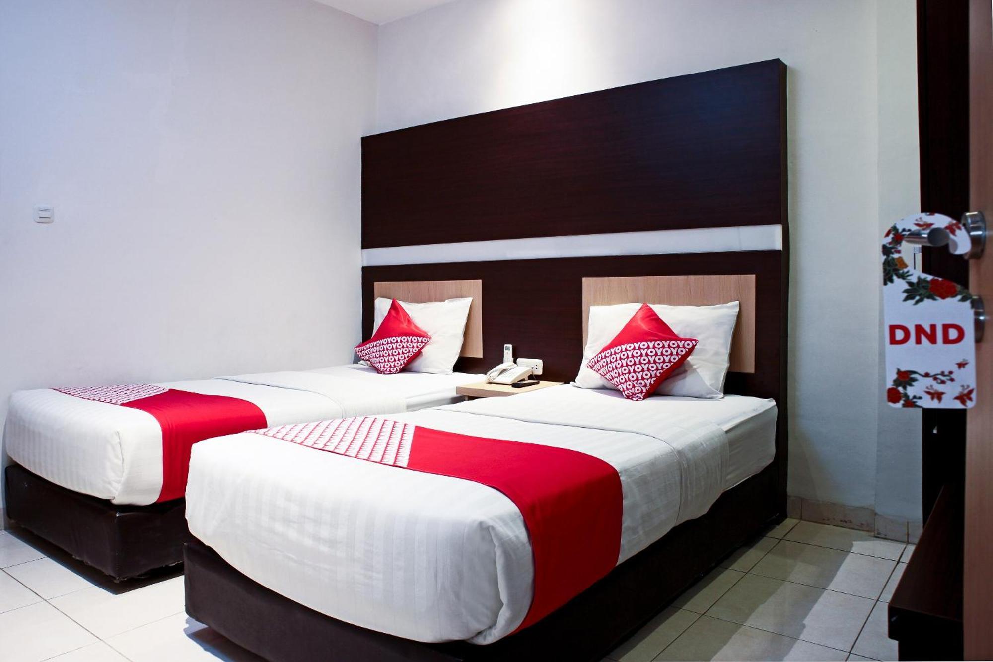 Oyo 1009 Hotel Bumi Malaya Medan Zewnętrze zdjęcie